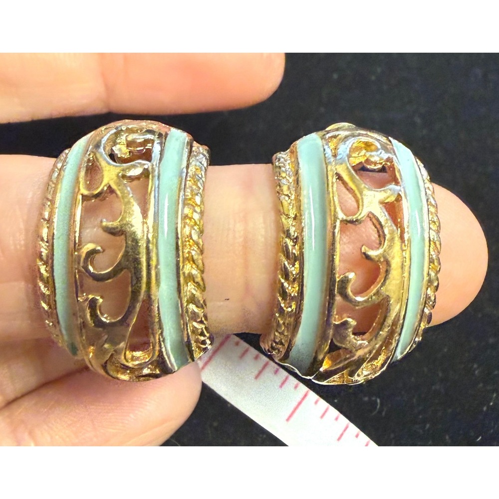 Vintage Gold Tone Light Blue Enamel Filigree Half Hoop Post Earrings‎ Ornate